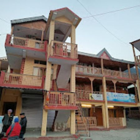 Hotel Renu Paradise , Ayodhya Extérieur photo