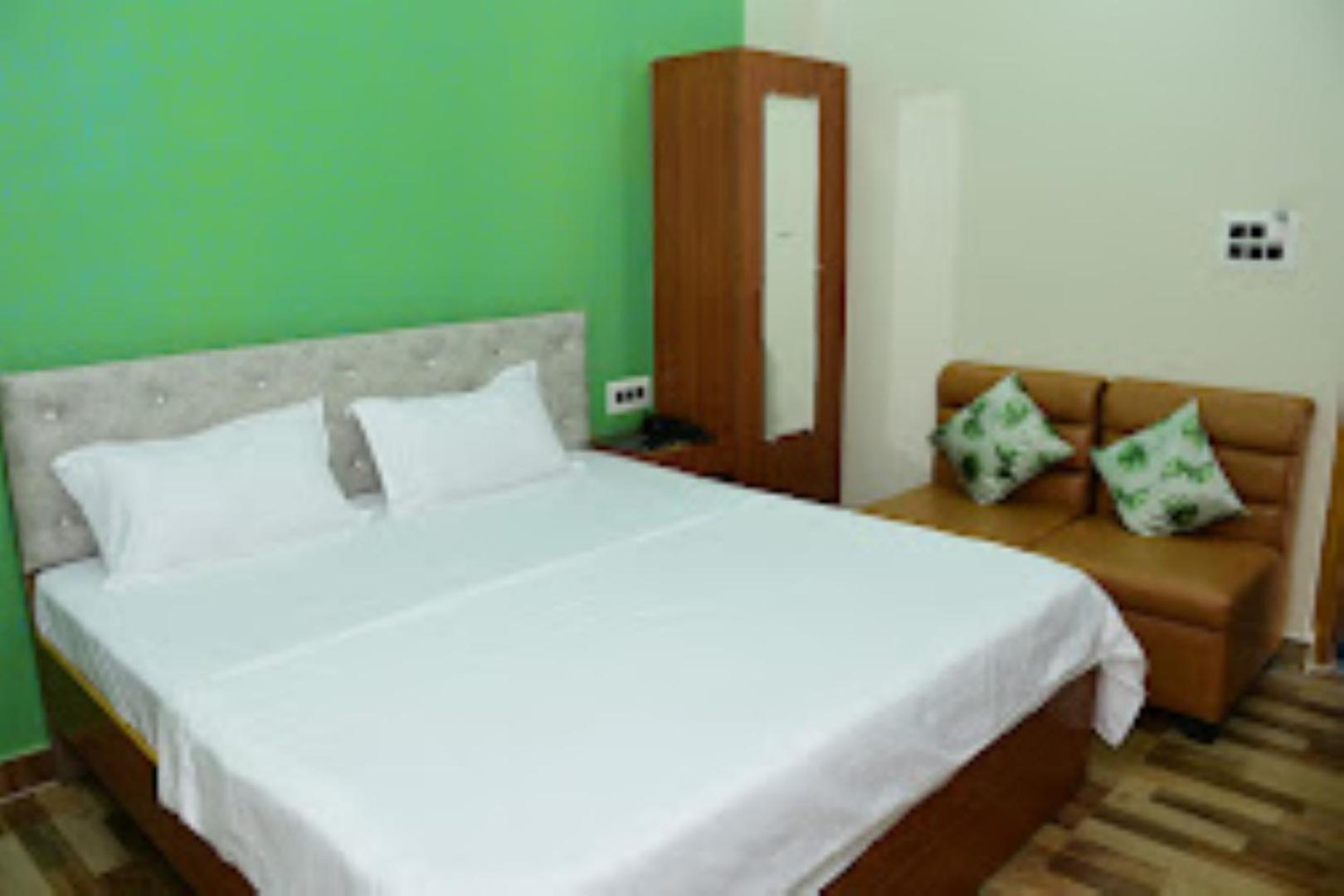 Hotel Renu Paradise , Ayodhya Extérieur photo