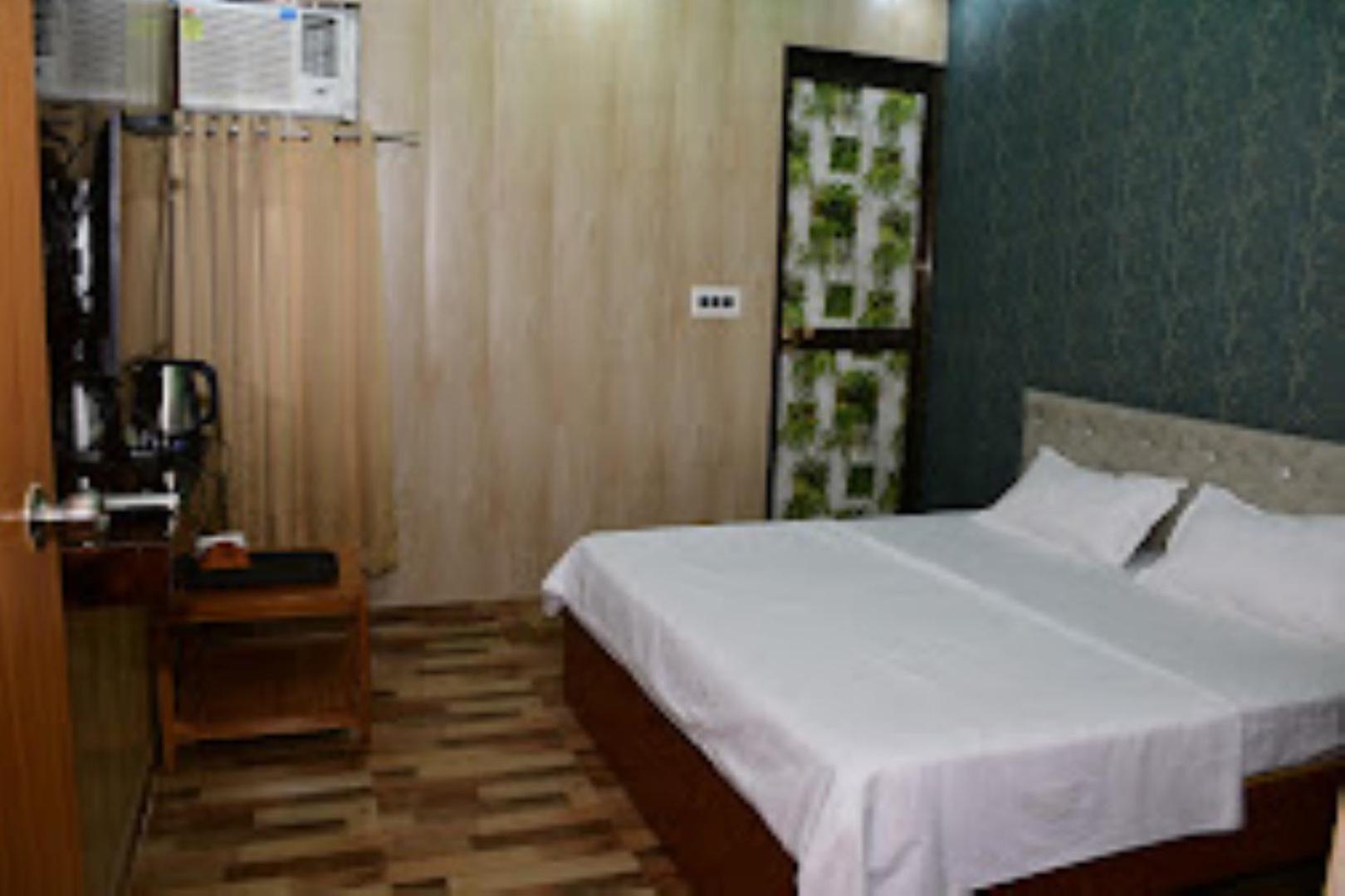 Hotel Renu Paradise , Ayodhya Extérieur photo